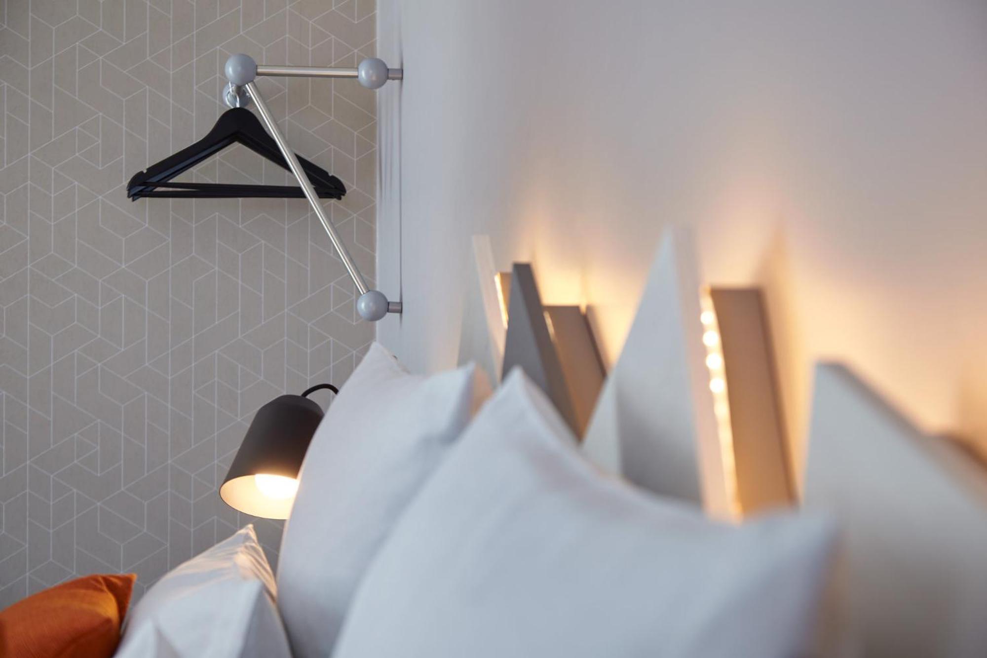 Holiday Inn - The Niu, Hub Dusseldorf Messe By Ihg エクステリア 写真